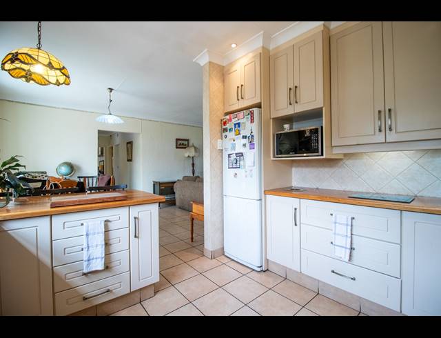 4 BEDROOM HOUSE FOR SALE IN KLOPPERPARK